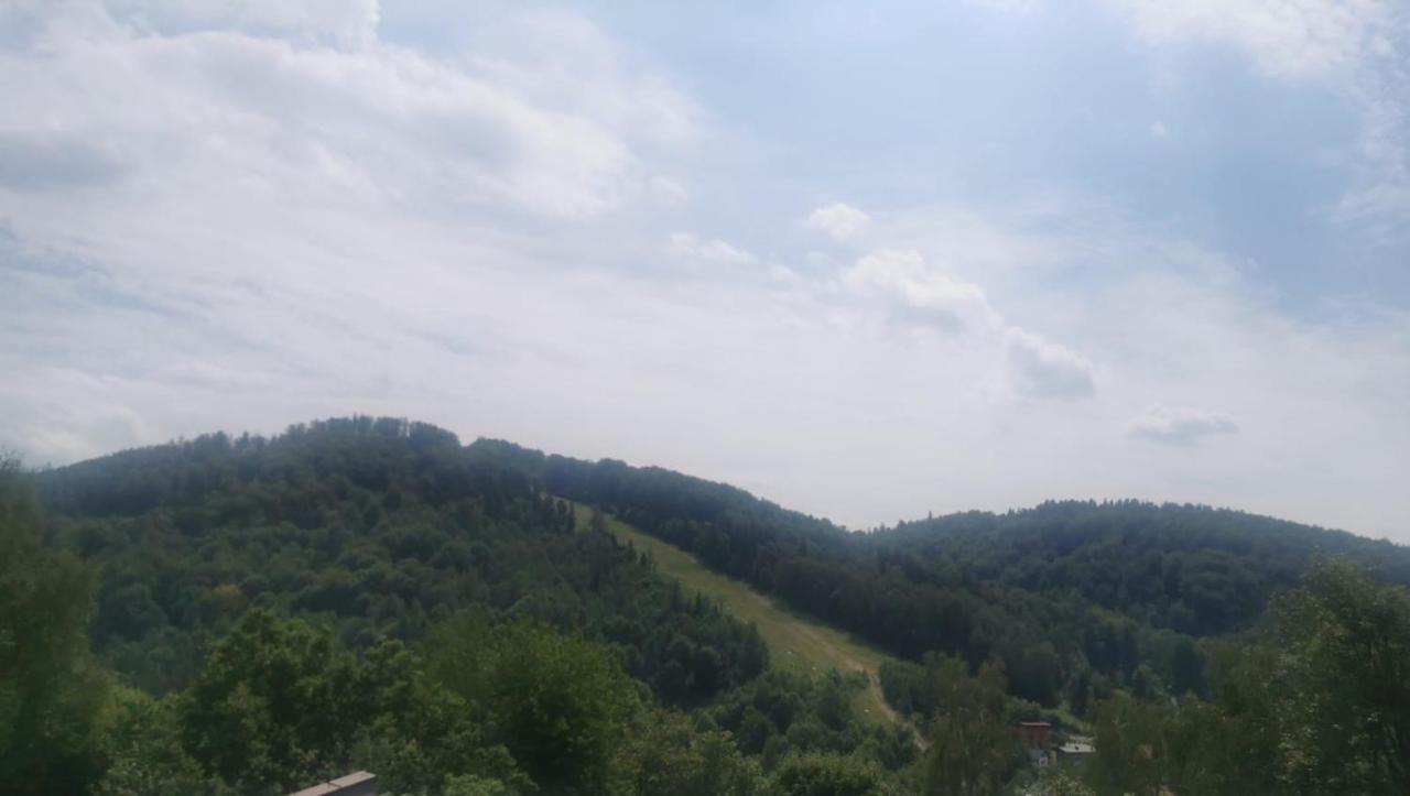 Hearth Hill View Apartment Устронь Екстер'єр фото