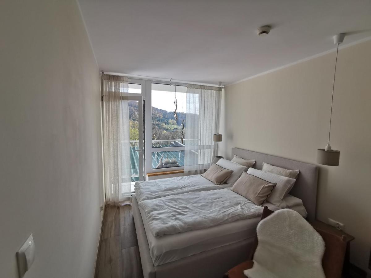 Hearth Hill View Apartment Устронь Екстер'єр фото